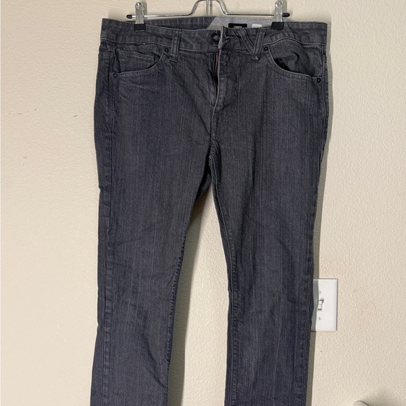 Volcom Men's Vorta Denim in Blue and Gray - Picture 6 of 7